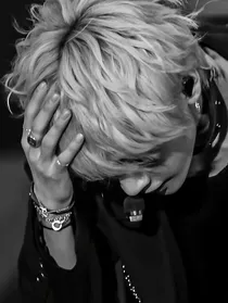BTS：预知托帕石