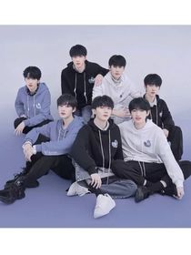 时代峰峻第一代师姐