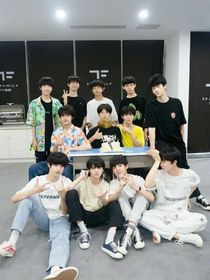 TF家族三代：团妻？团欺？