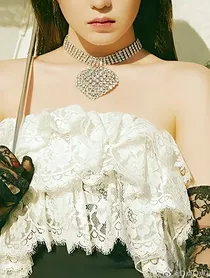 EXO：伪公主的名利场
