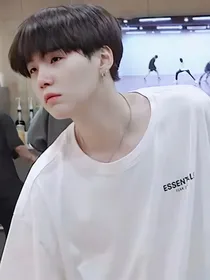 BTS闵玧其：嫁给音乐制作人