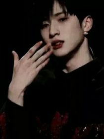 严浩翔：与他先婚后爱