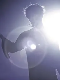 绽放于地狱的黑玫瑰