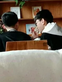 双A……
