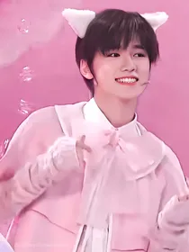 all轩：小奶猫好乖