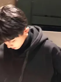 马嘉祺：小娇妻管不住
