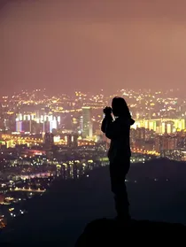 比人在异地更惨的是感情异地