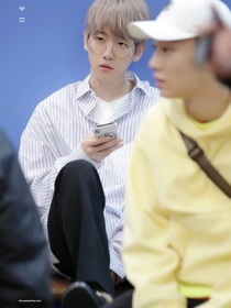 边伯贤：霸道小猫咪