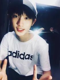 丁程鑫：恋爱日常小短篇