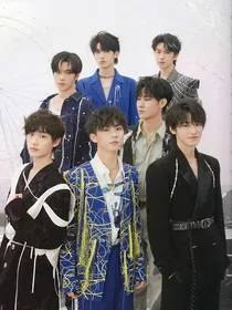 TNT：电竞少男赖上我