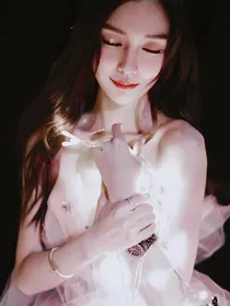 她眼里有万千星光