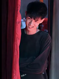 秦霄贤：穿书嫁给秦霄贤