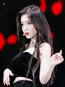 快穿：女配她太怂了