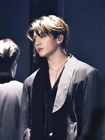 BTS：你装什么omega