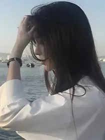 女孩去娱乐圈当圈宠