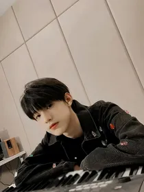 张泽禹：看啥看，他们都是我的
