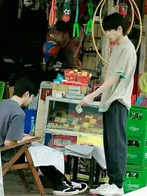 刘耀文，我的光没了