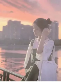 白莲生花！