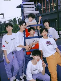 TNT：学霸团宠只想搞事业
