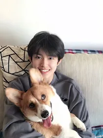 张极：哥哥我舔你啊