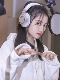 别想抢我的女友