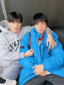 涵坤：都是一家人嘛