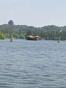 欢乐颂：邱莹莹的重生生活