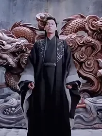 镜双城苏摹