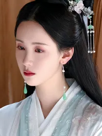 长月烬明：白莲花美人她心如蛇蝎
