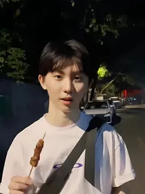 马嘉祺：我们一起去未来吧！