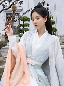 长月烬明：魂牵