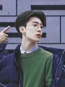 曾少年：迢迢如明月