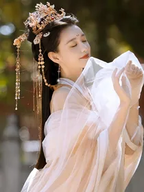 星汉灿烂：心上月