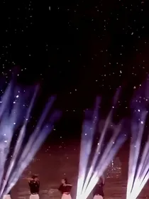 穿越成养成系偶像C位出道