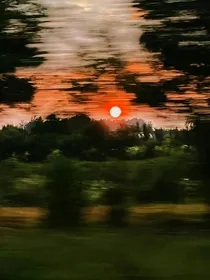 耀眼的光，光芒四射