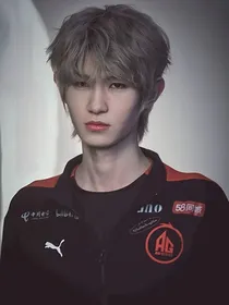 战至巅峰：梨子很好亲