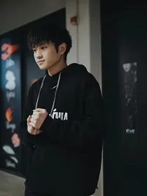 哈哈哈哈哈：惦记上了小导游