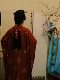 新愁常续旧怨生