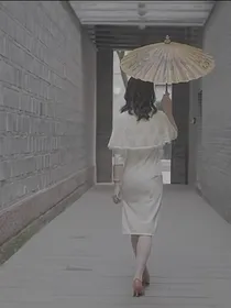废墟里的仙女