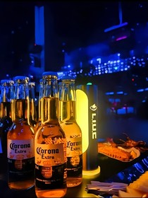 未命名酒吧