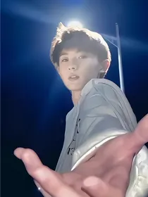我更熟悉你的背影