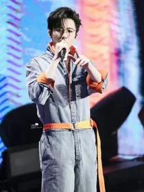 LYN的她