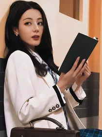 综影视：不过是恋爱，看我秀翻她们！