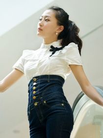 蒋依杉张艺兴吃牛排
