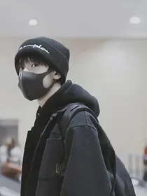 严浩翔：偶像是竹马？！