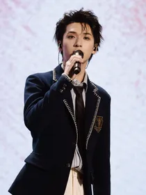 偶像与普通女生恋爱