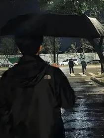 意外：讨厌下雨天