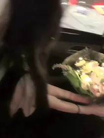 喜欢吃糖的她