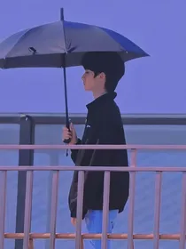 时代峰峻：混血小师妹