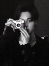BTS：蛋糕城堡